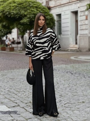 Dana | Oversizedowy sweter w zebry