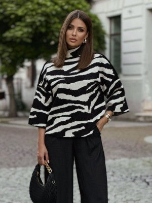 Dana | Oversizedowy sweter w zebry