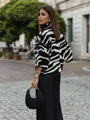 Dana | Oversizedowy sweter w zebry