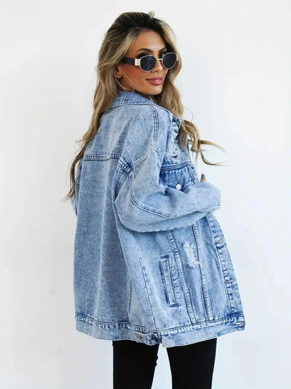 Megan | Damska oversize kurtka jeansowa z przetarciami, modny i casualowy fason