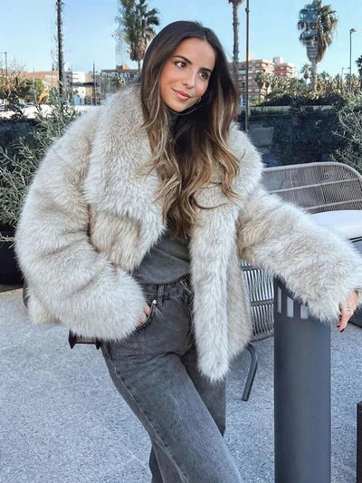 Alex | Elegancki futrzany płaszcz