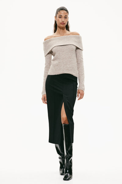 Soly | Sweter z odkrytymi ramionami